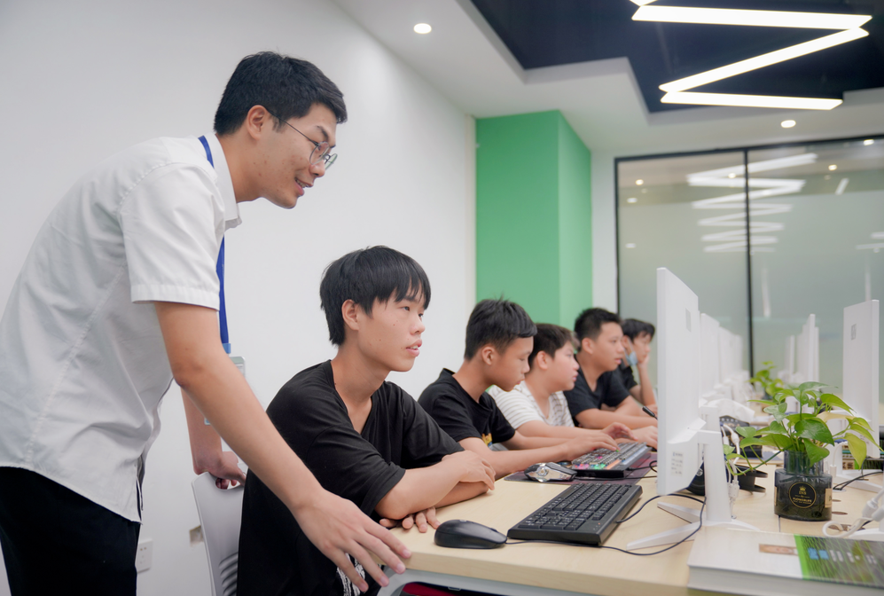 ���W(xu��)���a(b��)䛡����������W(xu��)���g(sh��)���͏V�����A��(li��n)�W(w��ng)�Ƽ��W(xu��)У��