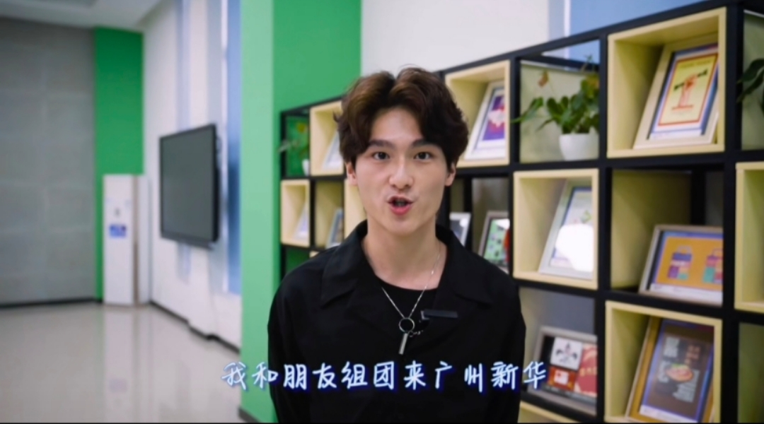 ��Ӌ�r2��|����������У���A�����а࣬��߀������