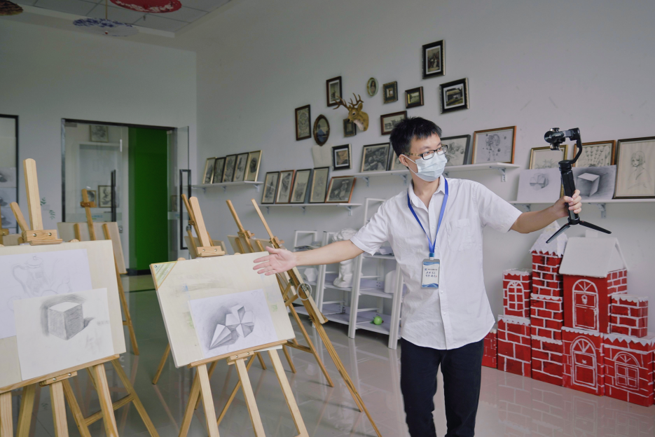 ���υ��^Ҳ���x���ÌWУ���V�����A�ҁ�����