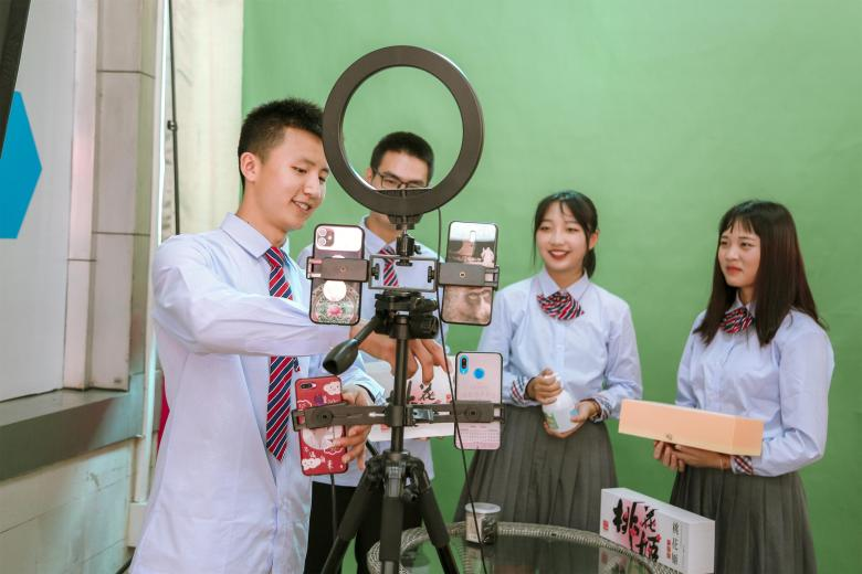 �������ҵČW(xu��)����2021�p11ֱ��PK������