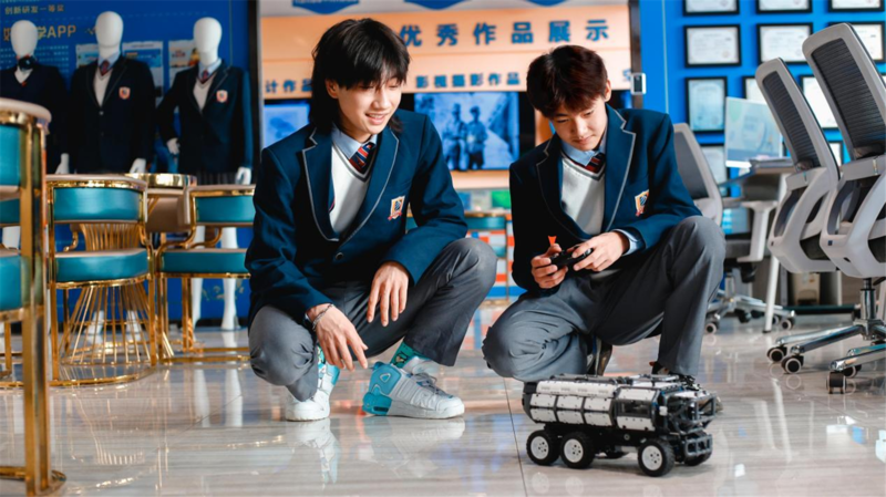 ���������ϸ�����ô�k�������ϸ��п����xʲô�W(xu��)У��