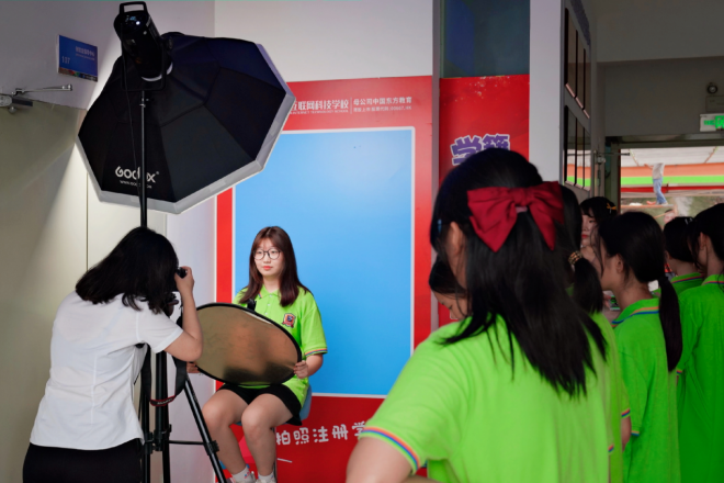 �п����֣��V�����A��һ���＾�W(xu��)��ע���_ʼ����