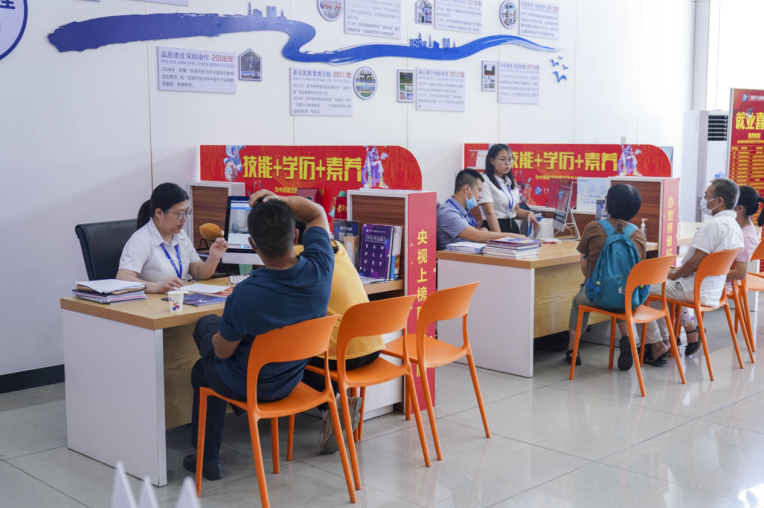 �V�����A��ĩУ�@�_��������ע�W(xu��)���o���������x����