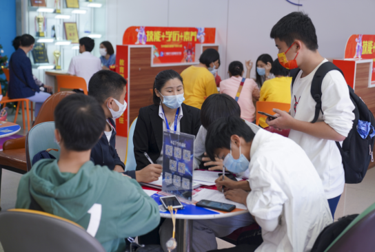 ����Уָ�ϡ������Ю��I(y��)�x�W(xu��)У���E�[��ʲô������Щָ�˅�������