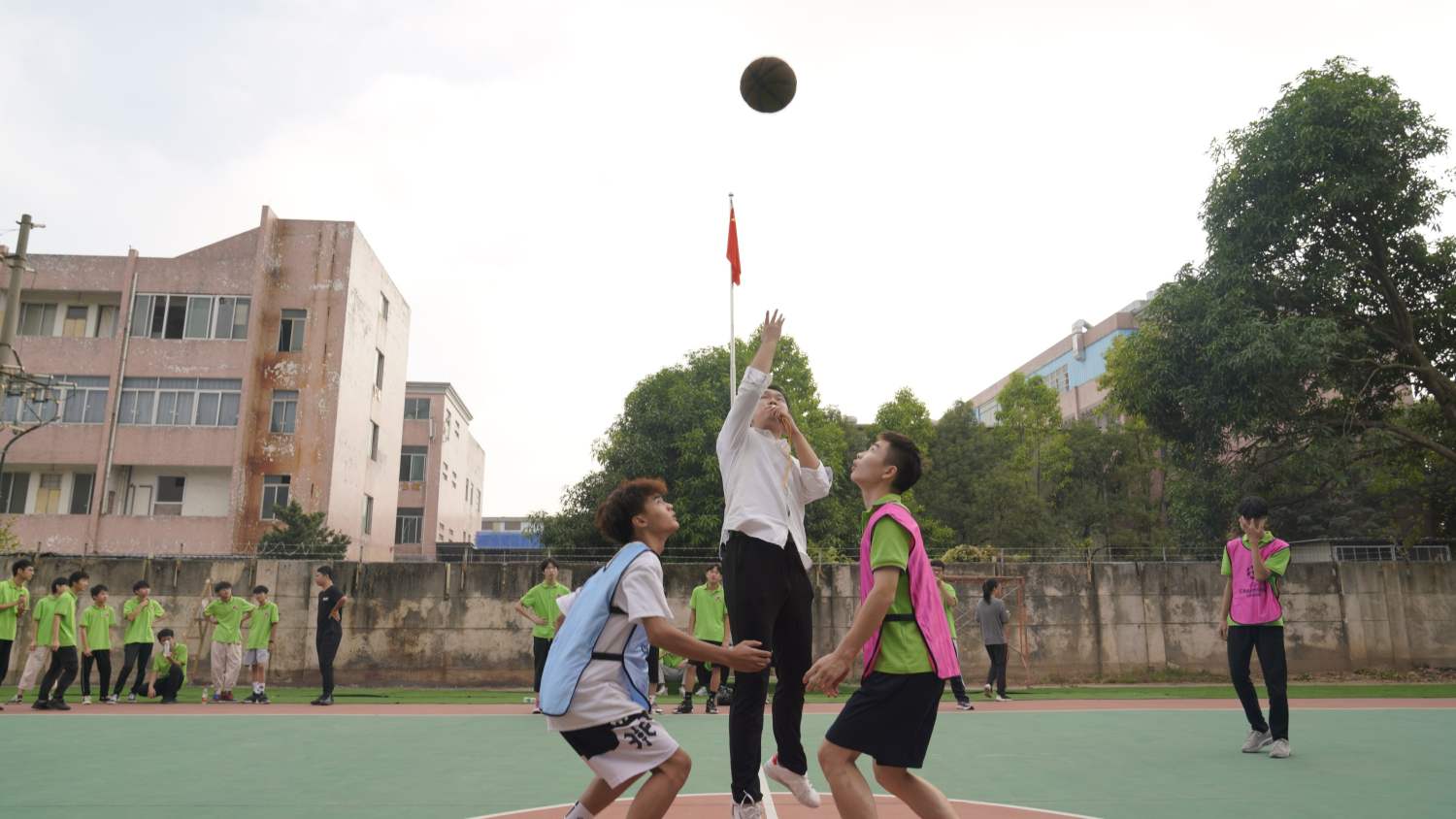 �����@��ِ��ӭ���@������������У�@�������L(f��ng)�����ゃ�ഺ�����Ę����