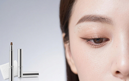 ���������y