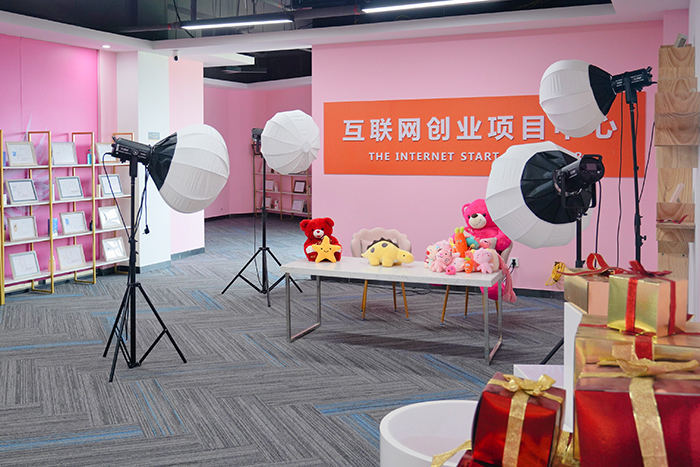 ���A��(li��n)�W(w��ng)�Ƽ�