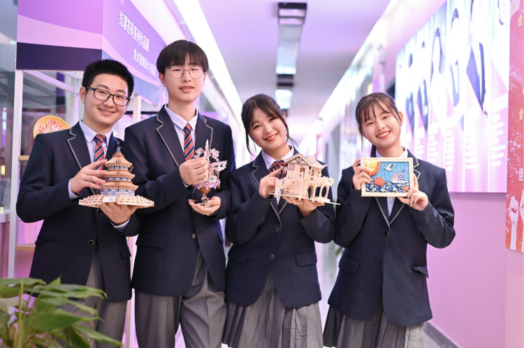 �x����һ��(g��)�Ͷ˄ڄ�(d��ng)����߀����һ��(g��)�߼��ܽ��I(l��ng)��