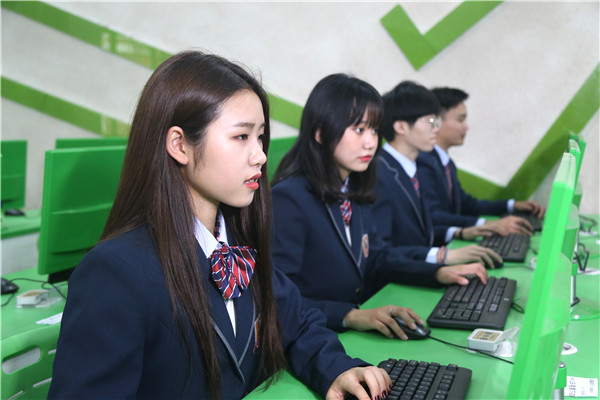 ����x��һ��(g��)�ȿɾ͘I(y��)�ֿɄ�(chu��ng)�I(y��)�ļ��ܣ�һƪ�������M(j��n)Ȧ��