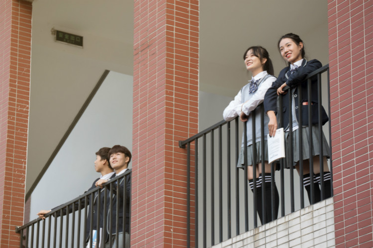 ����ش��������c�������ӡ�������AI���Y�z�y(c��)ϵ�y(t��ng)��(w��n)����