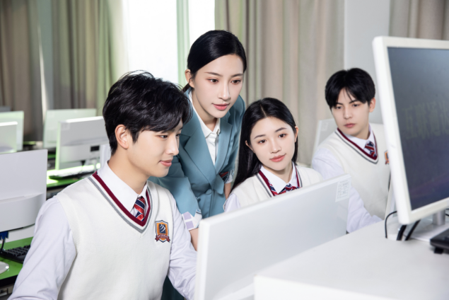 �V�����A��(li��n)�W(w��ng)�Ƽ��I(y��)���܌W(xu��)У�̌W(xu��)ģʽ�������I(y��)���������B(t��i)