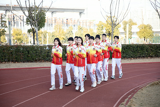 �����I���A��X�WУ