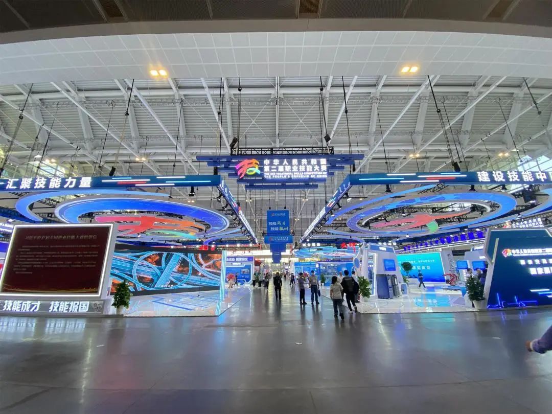 �����I���A��X�W(xu��)У