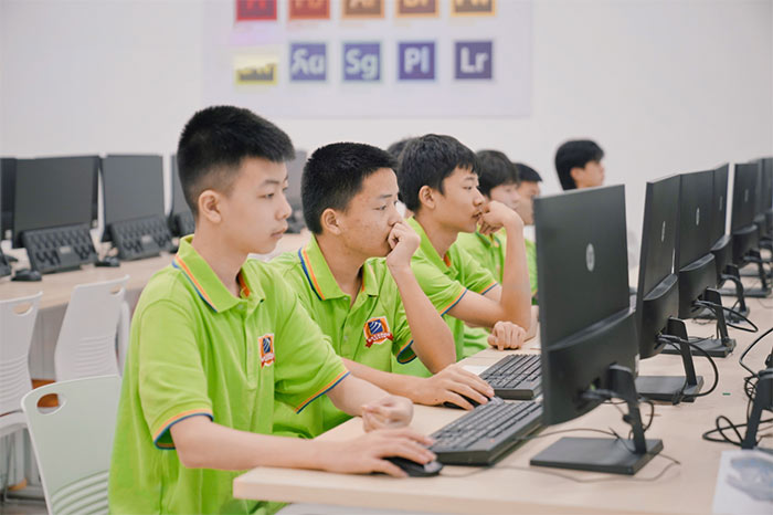 ��ס�ЌW(xu��)ȫ�ھ����V�����A����У�@����У����(m��ng)�x�@~